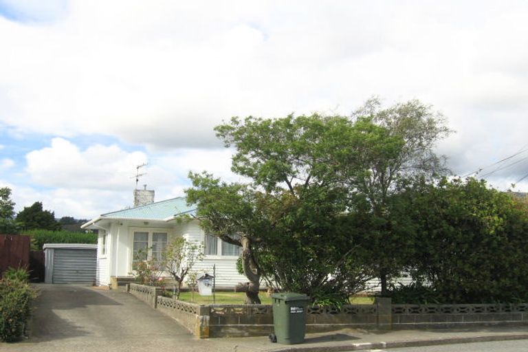 Photo of property in 26 Totara Park Road, Clouston Park, Upper Hutt, 5018