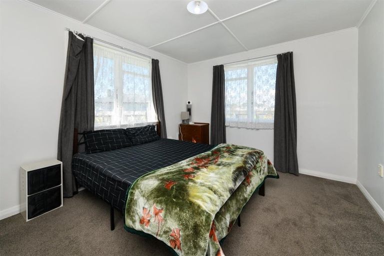 Photo of property in 33 Holland Crescent, Bulls, 4818