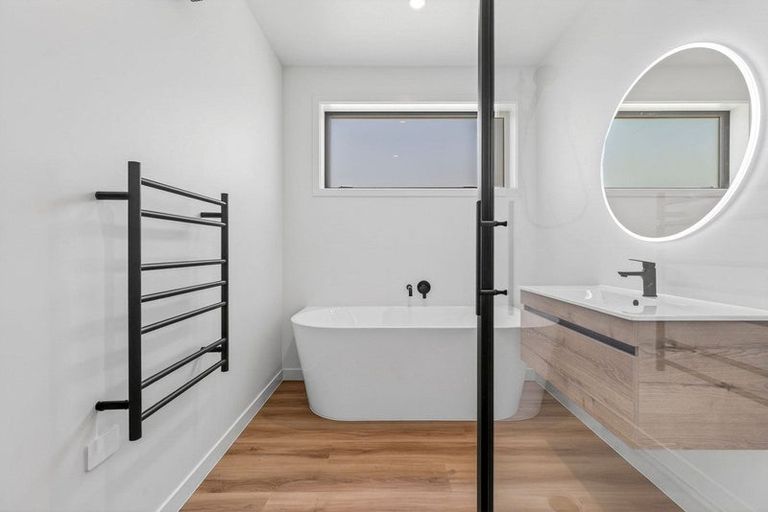 Photo of property in 26 Deans Drive, Wanaka, 9382