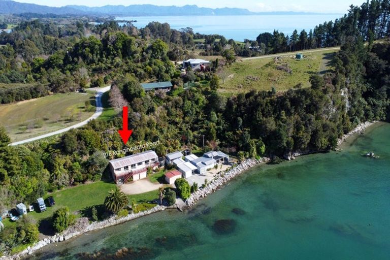 Photo of property in 218 Rangihaeata Road, Rangihaeata, Takaka, 7182