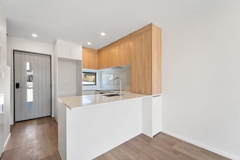 Photo of property in 41 Jabuka Street, Glen Eden, Auckland, 0602