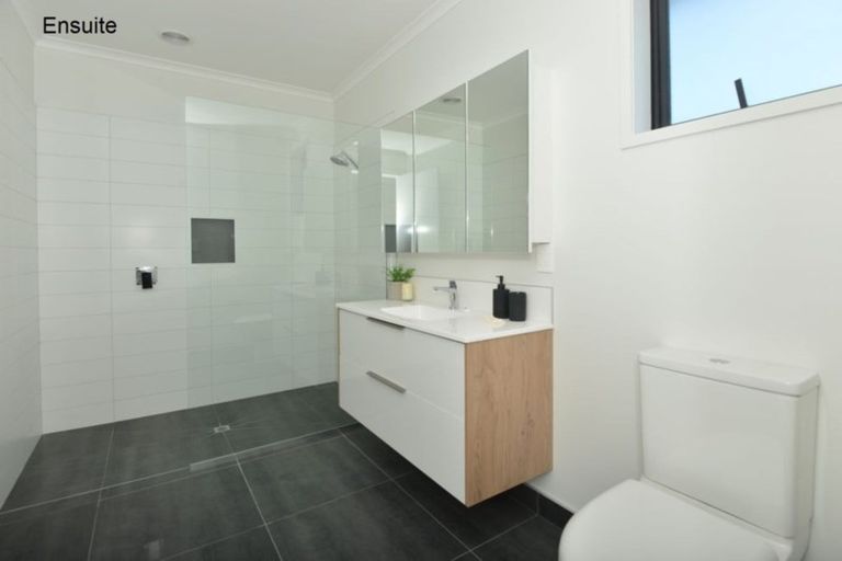 Photo of property in 62 Stace Hopper Drive, One Tree Point, 0118