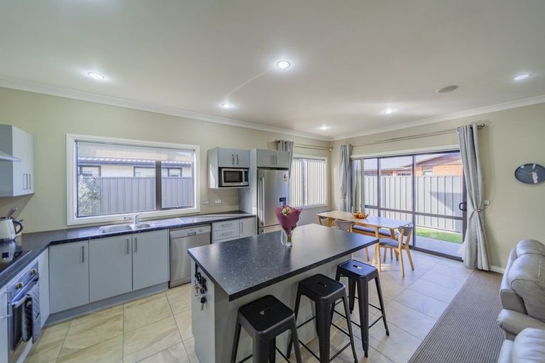 Photo of property in 14 Portland Place, Poraiti, Napier, 4112