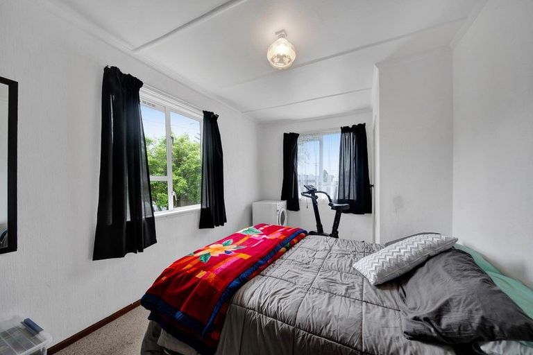 Photo of property in 11 List Street, Welbourn, New Plymouth, 4310