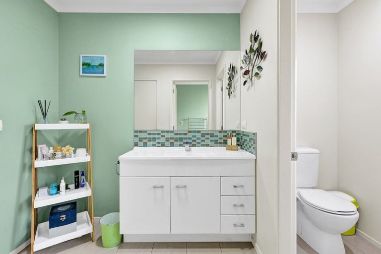 Photo of property in 57 Ainslee Street, Highlands Park, New Plymouth, 4312