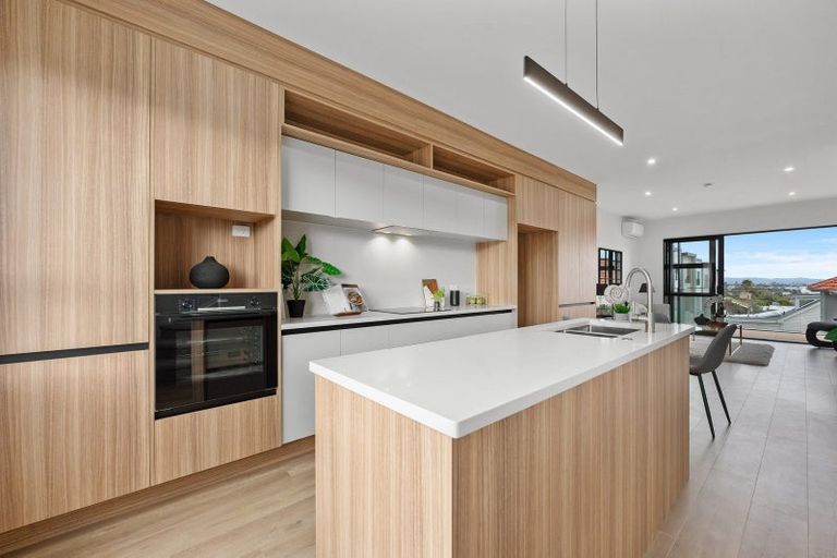 Photo of property in 2/1 Egremont Street, Belmont, Auckland, 0622