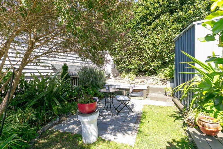 Photo of property in 64 Duncan Terrace, Kilbirnie, Wellington, 6022