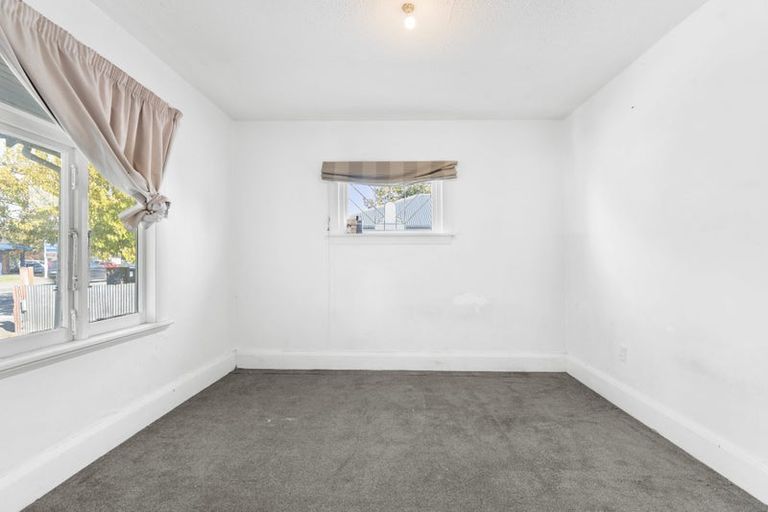 Photo of property in 259 Ferry Road, Waltham, Christchurch, 8011