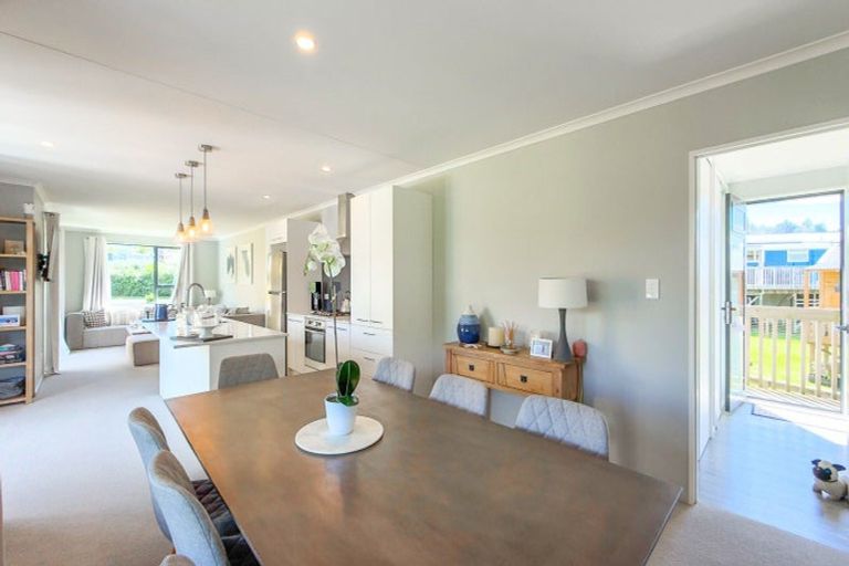 Photo of property in 100 Kon Tiki Road, Whiritoa, Whangamata, 3691