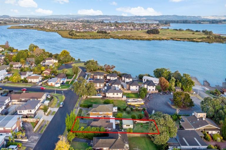 Photo of property in 17 Greers Road, Weymouth, Auckland, 2103
