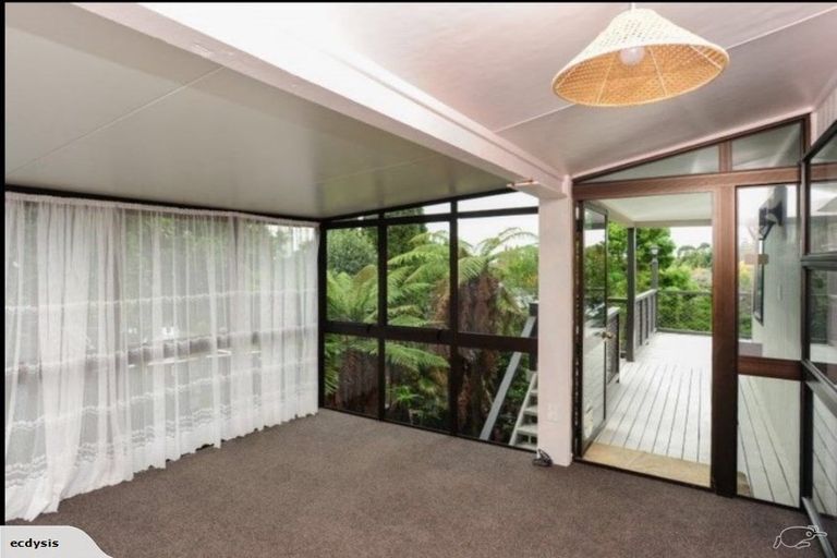 Photo of property in 21 Tauroa Road, Havelock North, 4130