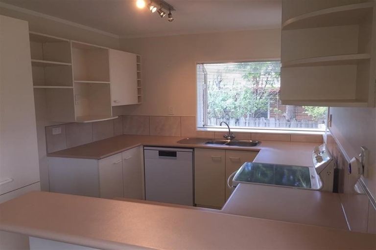 Photo of property in 39 Waimoko Glen, Swanson, Auckland, 0612