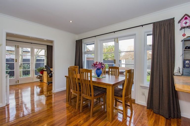 Photo of property in 4 Hampton Place, Burnside, Christchurch, 8053