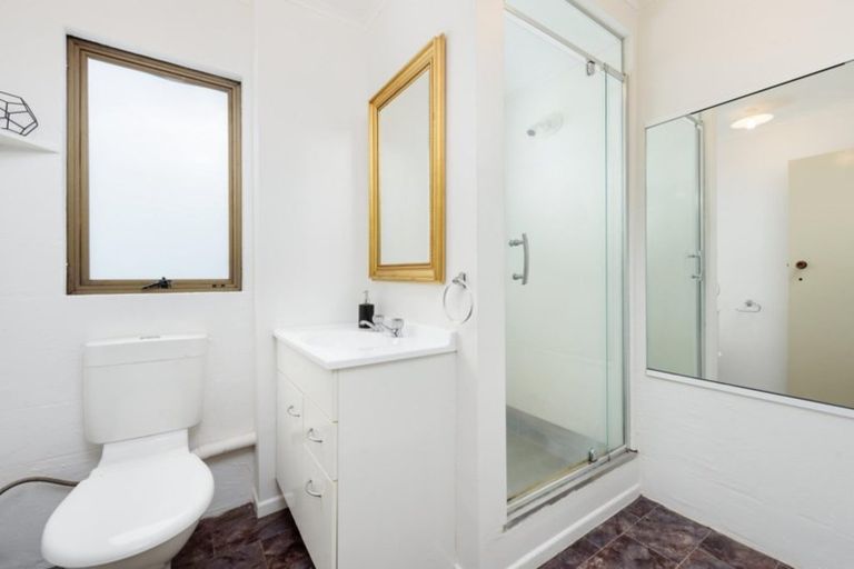 Photo of property in 4 Moorea Place, Mount Maunganui, 3116