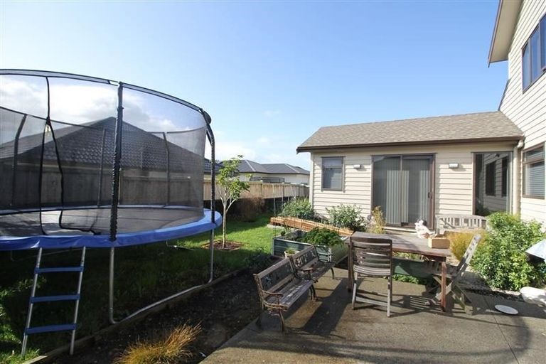 Photo of property in 13 Paso Fino Crescent, Karaka, Papakura, 2113