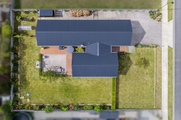 Photo of property in 16 Fantail Avenue, Carterton, 5713