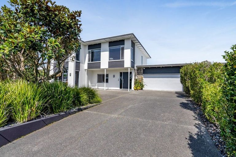 Photo of property in 18 Parkvue Drive, Bell Block, New Plymouth, 4312