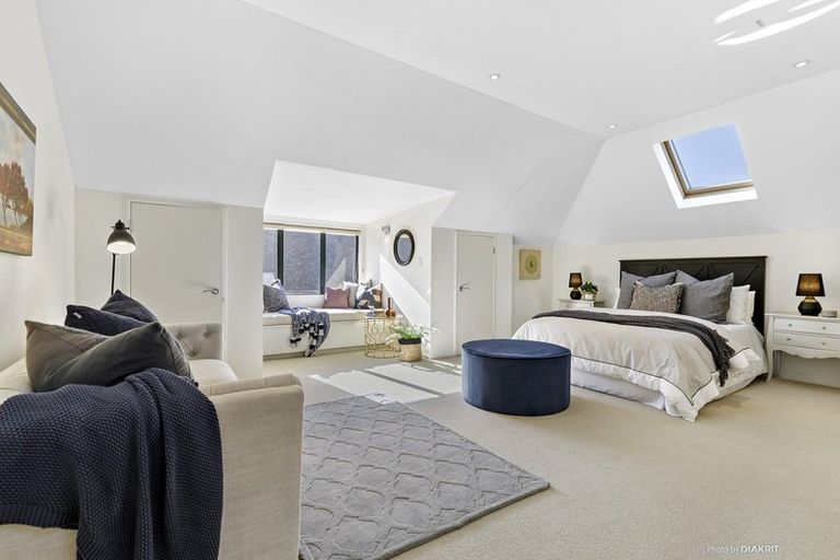 Photo of property in 7 Futuna Close, Karori, Wellington, 6012