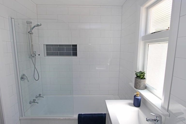 Photo of property in 15 Monowai Road, Ravensbourne, Dunedin, 9022