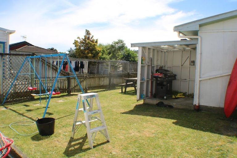 Photo of property in 9 Athlone Crescent, Boulcott, Lower Hutt, 5011