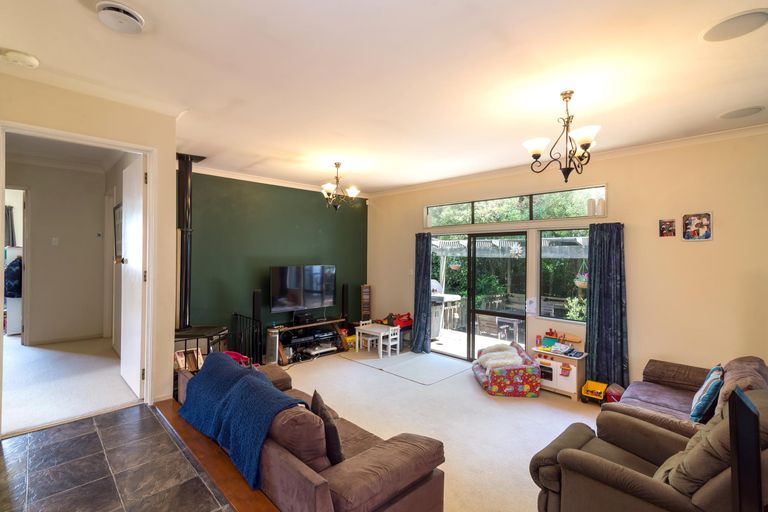 Photo of property in 20 Rewarewa Street, Owhata, Rotorua, 3010