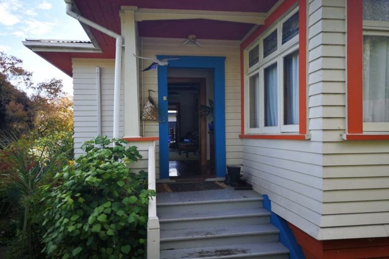 Photo of property in 12 Harvey Road, Bluff Hill, Napier, 4110