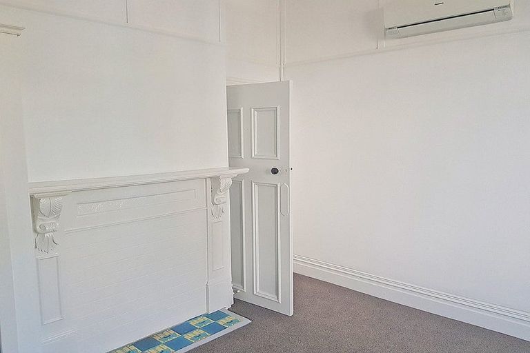 Photo of property in 20a Waripori Street, Berhampore, Wellington, 6023