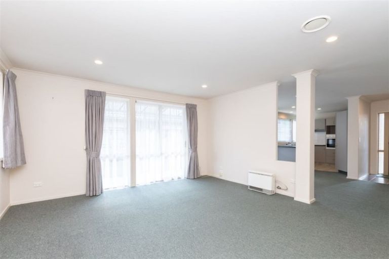 Photo of property in 8 Grevillea Place, Melville, Hamilton, 3206