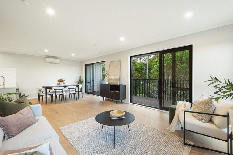 Photo of property in 8/7 Parapara Place, Albany, Auckland, 0632