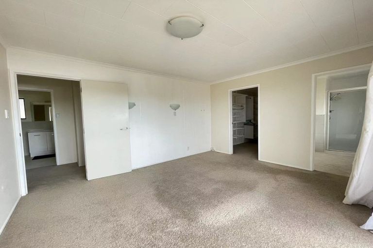 Photo of property in 94 Langana Avenue, Browns Bay, Auckland, 0630