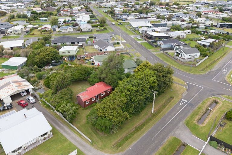 Photo of property in 21 Shortt Street, Foxton Beach, Foxton, 4815