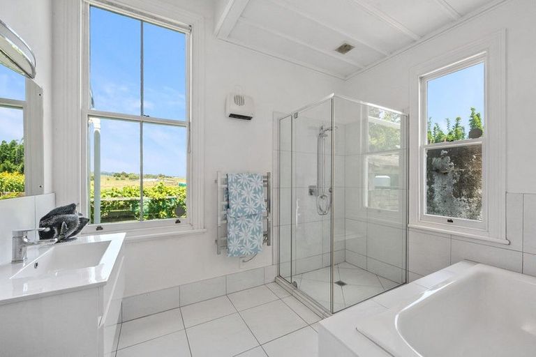 Photo of property in 2179 State Highway 16, Helensville, 0875