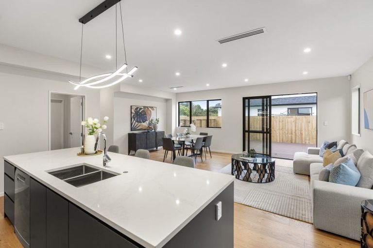 Photo of property in 38f Wicklam Lane, Greenhithe, Auckland, 0632