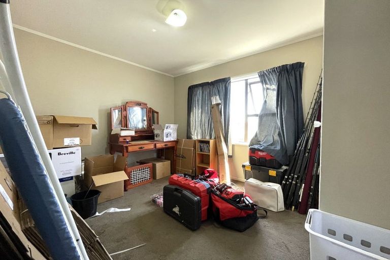 Photo of property in 13 Benygloe Place, Highland Park, Auckland, 2010