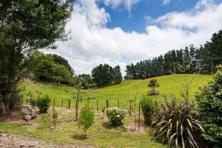 Photo of property in 476 Finnis Road, Pohangina, Feilding, 4775
