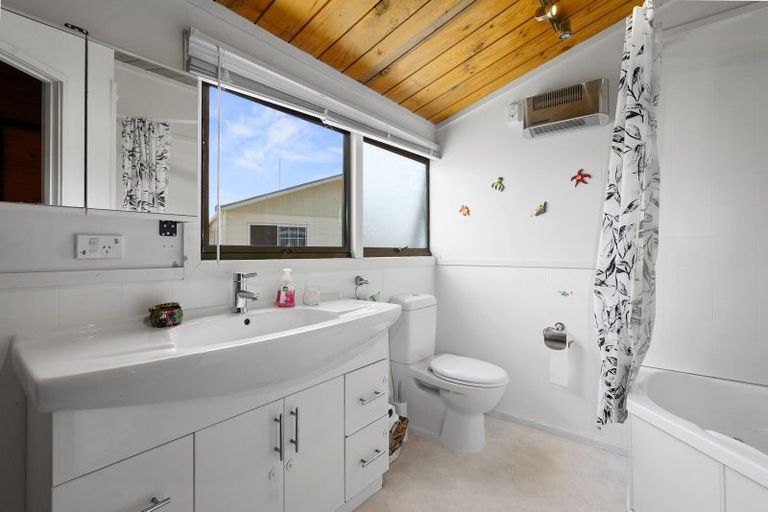 Photo of property in 36 Browning Street, Leamington, Cambridge, 3432