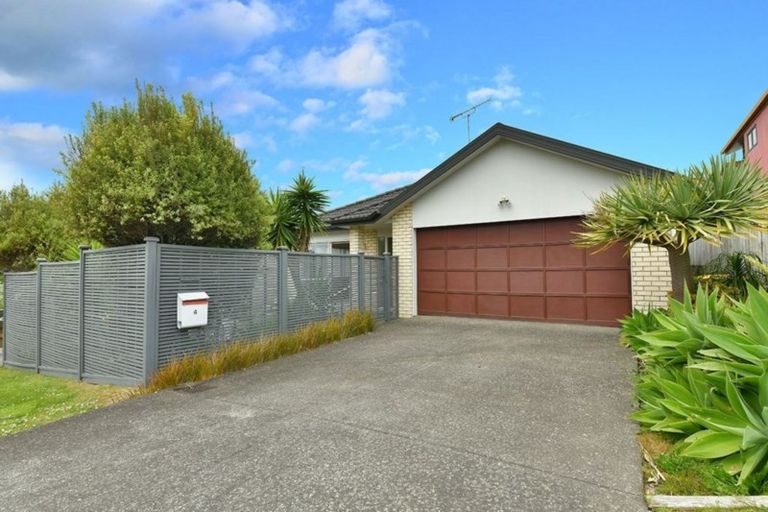 Photo of property in 1/4 Rosario Crescent, Red Beach, 0932