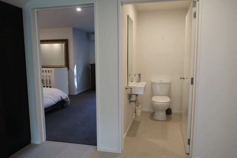 Photo of property in 25a Bayview Place, Cass Bay, Lyttelton, 8082