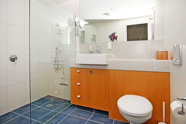 Photo of property in 36 Mantell Street, Seatoun, Wellington, 6022