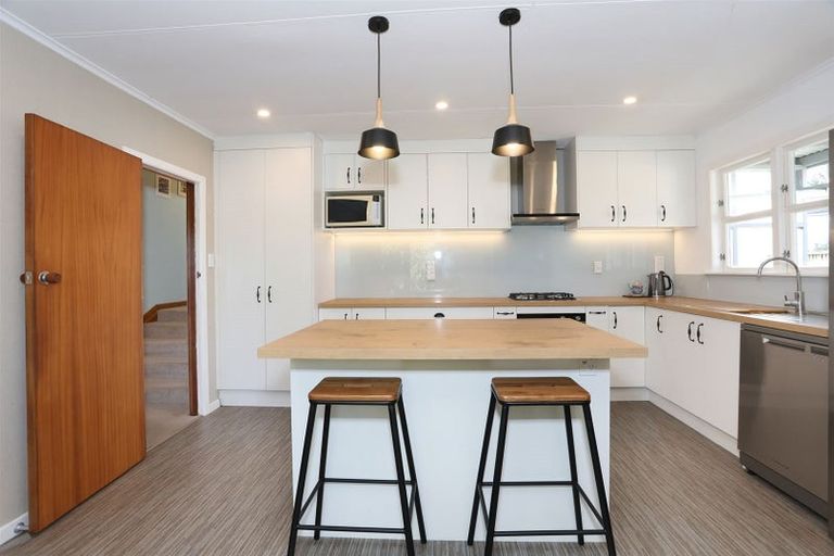 Photo of property in 25 Levin Street, Halcombe, Feilding, 4779