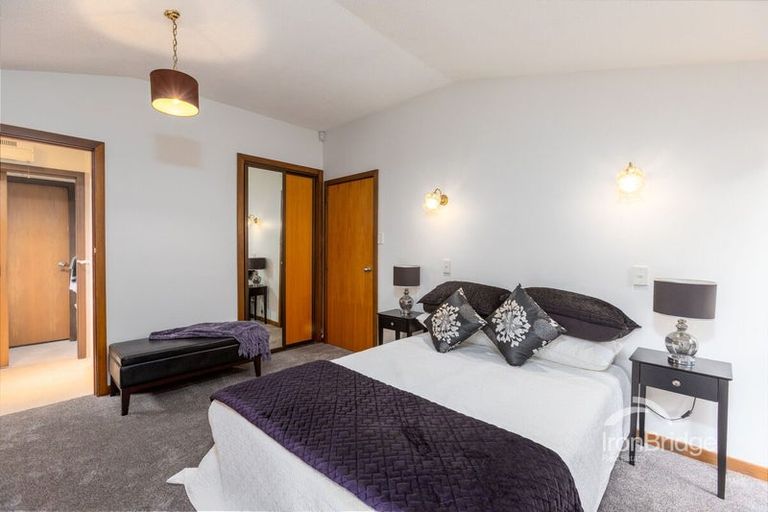 Photo of property in 270 Memorial Avenue, Burnside, Christchurch, 8053