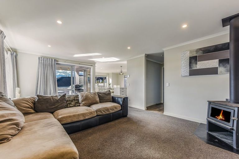 Photo of property in 42 Katania Heights, Brightwater, 7022