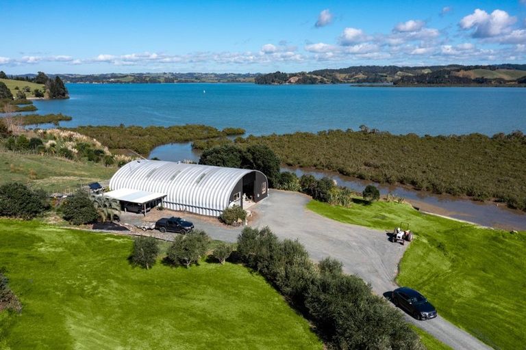 Photo of property in 68 Goodall Road, Snells Beach, 0920