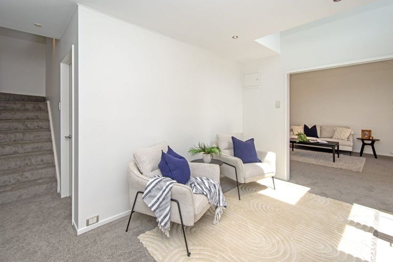 Photo of property in 2/11 Mclellan Place, Ilam, Christchurch, 8041