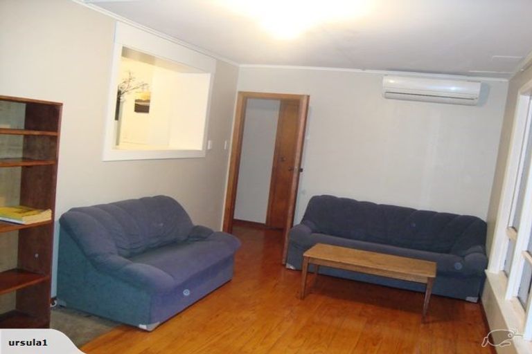 Photo of property in 76-78 Sievers Grove, Cannons Creek, Porirua, 5024