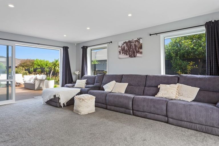 Photo of property in 31 Tahuna Street, Pegasus, 7612