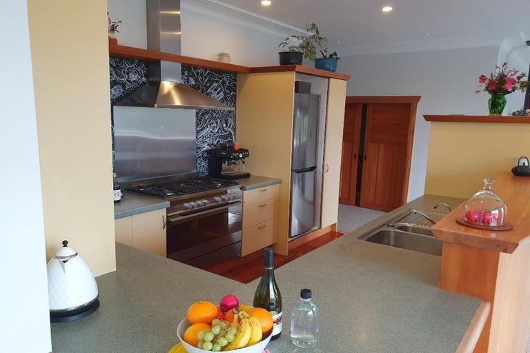 Photo of property in 12 Tamar Street, New Plymouth, 4310