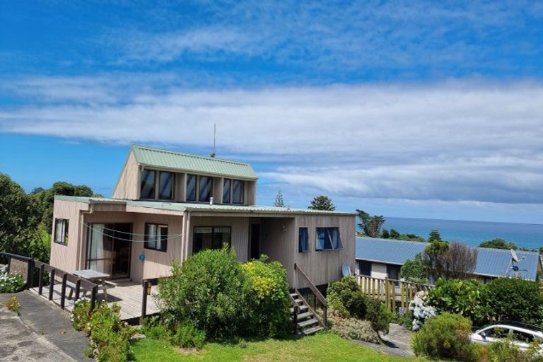 Photo of property in 11 Ripiro Drive, Baylys Beach, Dargaville, 0377