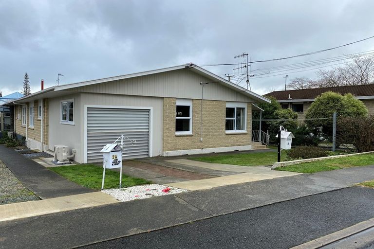 Photo of property in 2 Willow Avenue, Stoke, Nelson, 7011