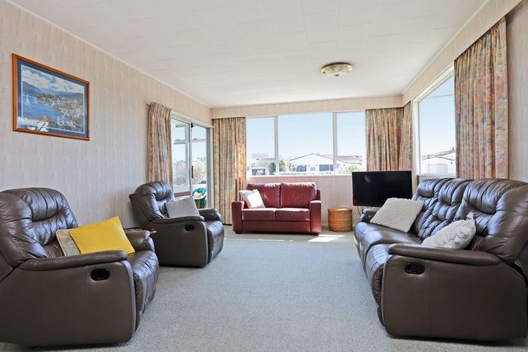 Photo of property in 3 Laurent Place, Greenmeadows, Napier, 4112